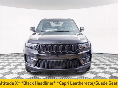 New 2025 Jeep Grand Cherokee Laredo image 6