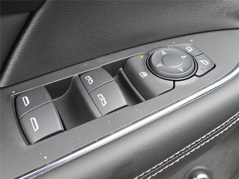 Used 2023 Buick Envision Essence w/ Technology Package I AWD/4WD image 25