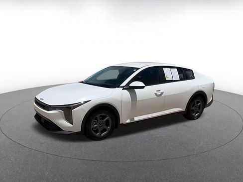 Used 2025 Kia K4 FWD image 9