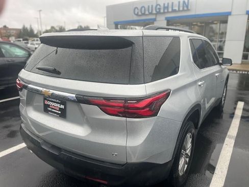 Used 2020 Chevrolet Traverse LT image 4
