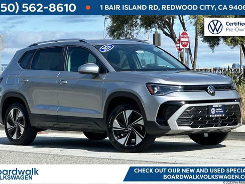 Certified 2026 Volkswagen Taos SE w/ Panoramic Sunroof Package AWD/4WD image 1