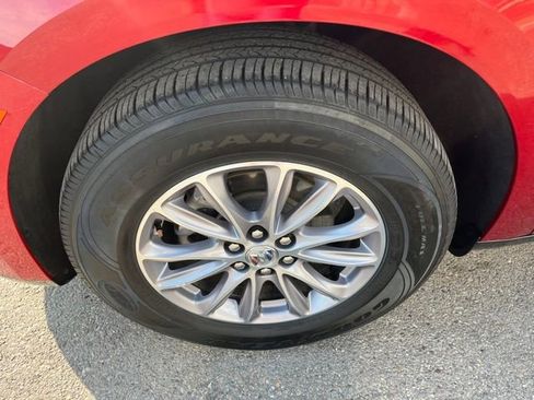 Used 2024 Buick Enclave Premium image 27