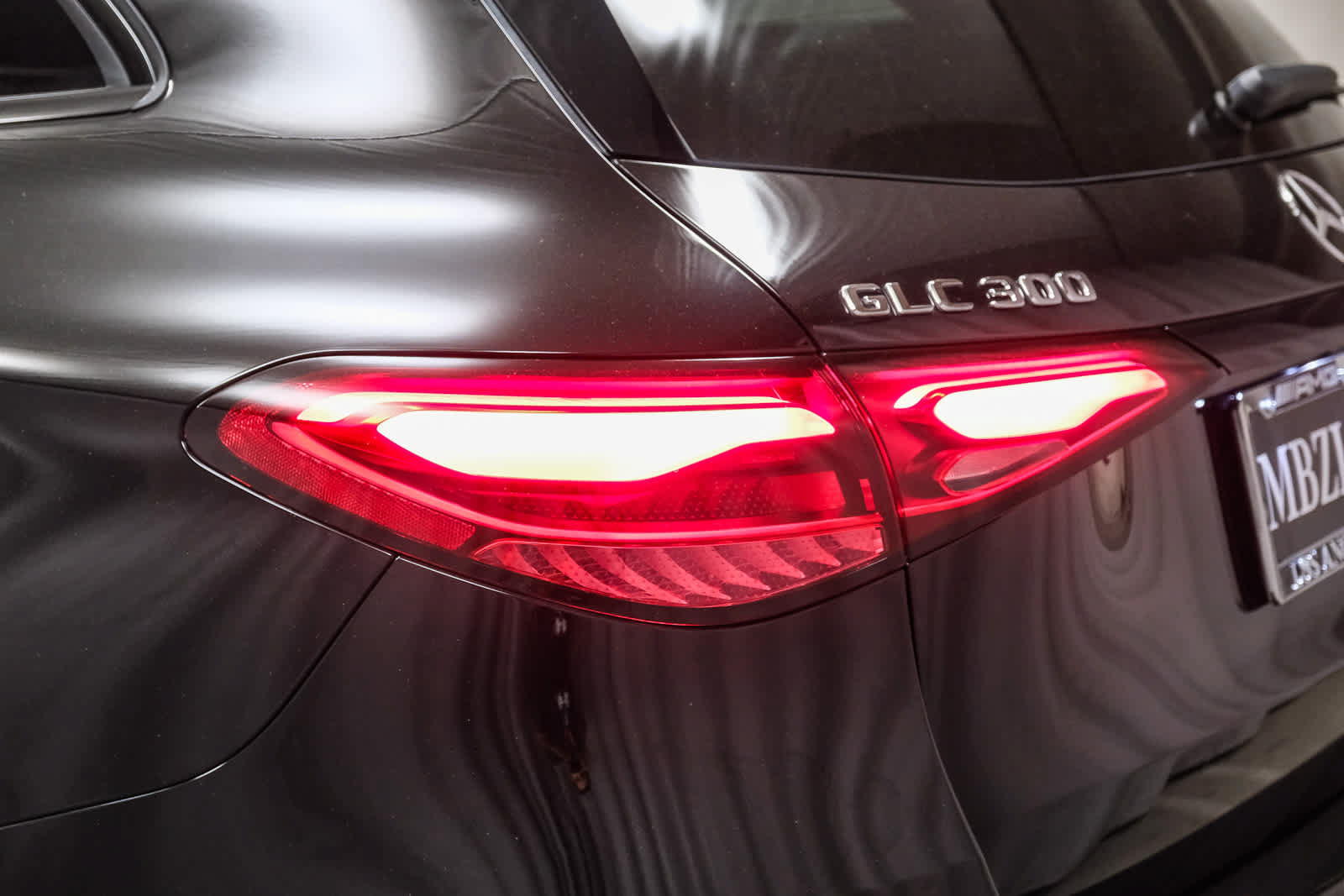 Certified 2025 Mercedes-Benz GLC 300 image 6