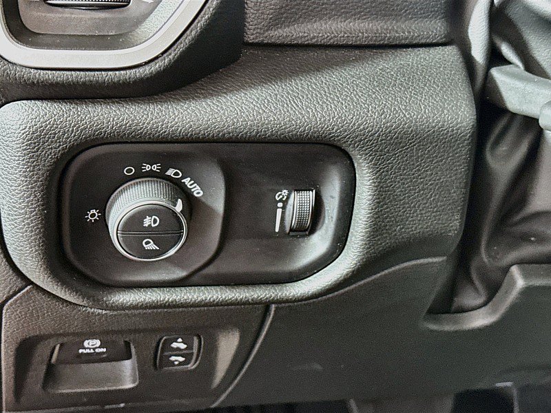 Used 2023 RAM 1500 Big Horn AWD/4WD image 10