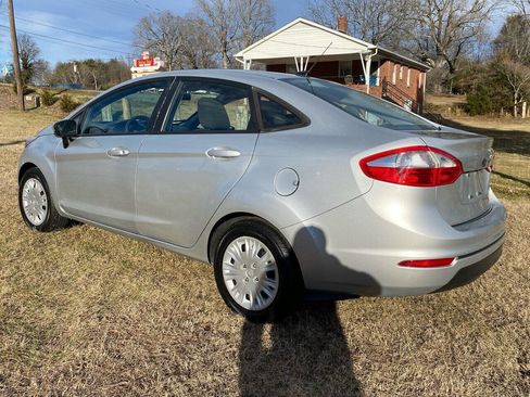 Used 2015 Ford Fiesta S image 2