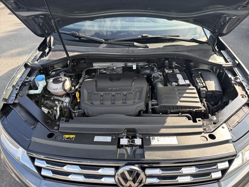 Used 2020 Volkswagen Tiguan SE w/ Panoramic Sunroof Package FWD image 35