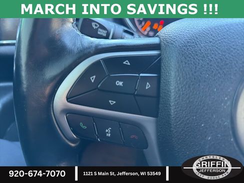 Used 2018 Jeep Grand Cherokee Limited image 26