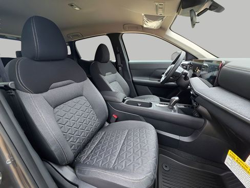 New 2026 Nissan Kicks SV image 9