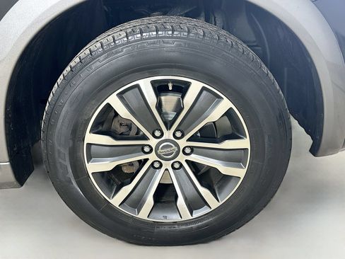 Used 2018 Nissan Armada SL AWD/4WD image 11