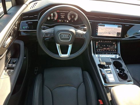Used 2025 Audi Q7 3.0T Prestige w/ Prestige Package AWD/4WD image 11