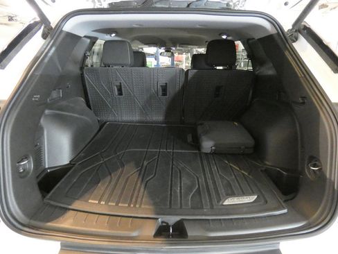Used 2024 Chevrolet Blazer LT w/ Convenience Package FWD image 6