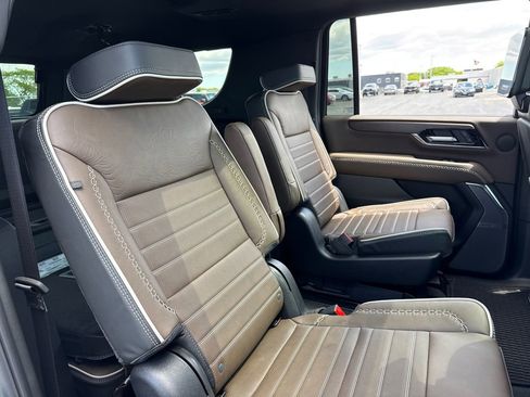 New 2026 GMC Yukon XL Denali Ultimate AWD/4WD image 38