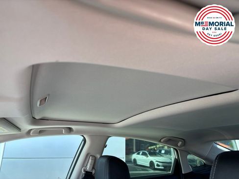 Used 2020 Honda Civic Touring image 17