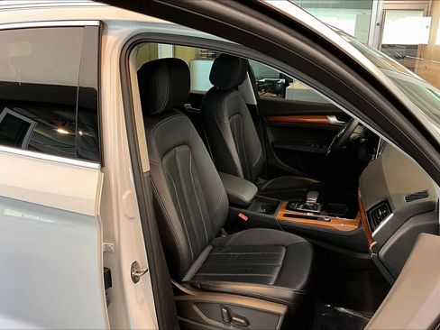 Certified 2023 Audi Q5 2.0T Premium Plus w/ Premium Plus Package image 8