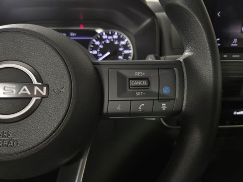 Used 2024 Nissan Rogue SV AWD/4WD image 15