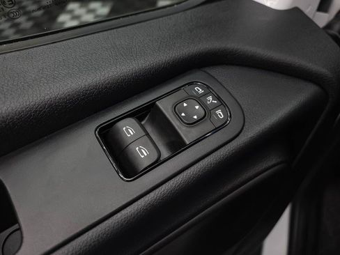 Used 2022 Mercedes-Benz Sprinter 2500 image 26