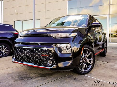 Used 2021 Kia Soul GT-Line FWD image 1