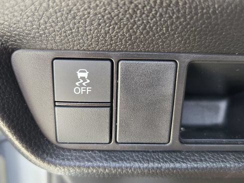 Used 2025 Honda HR-V LX image 23