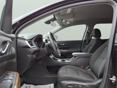 Used 2024 Chevrolet Equinox LT w/ LPO, Floor Liner Package FWD image 14