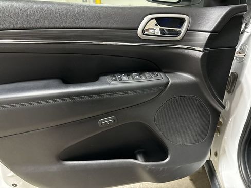 Used 2021 Jeep Grand Cherokee Limited AWD/4WD image 22