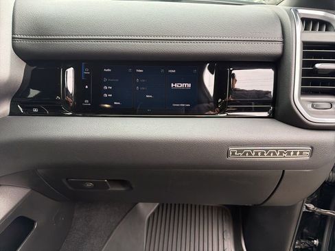 Used 2025 RAM 1500 Laramie w/ Night Edition image 31