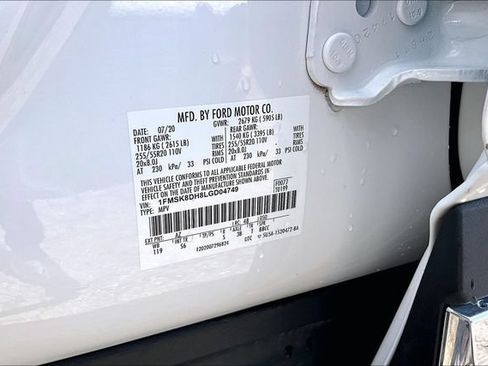 Used 2020 Ford Explorer XLT w/ Equipment Group 202A AWD/4WD image 32