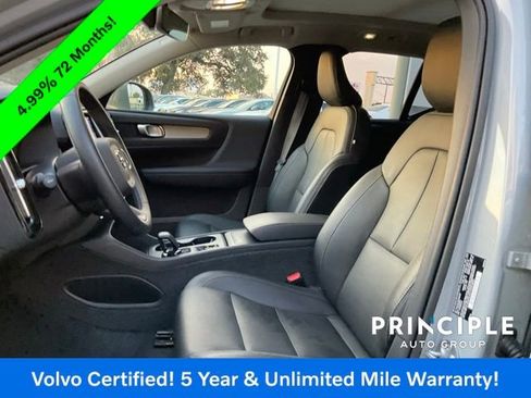 Certified 2025 Volvo XC40 B5 Core image 17