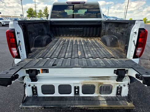 Used 2024 GMC Sierra 2500 SLE w/ SLE Value Package; AWD/4WD image 10