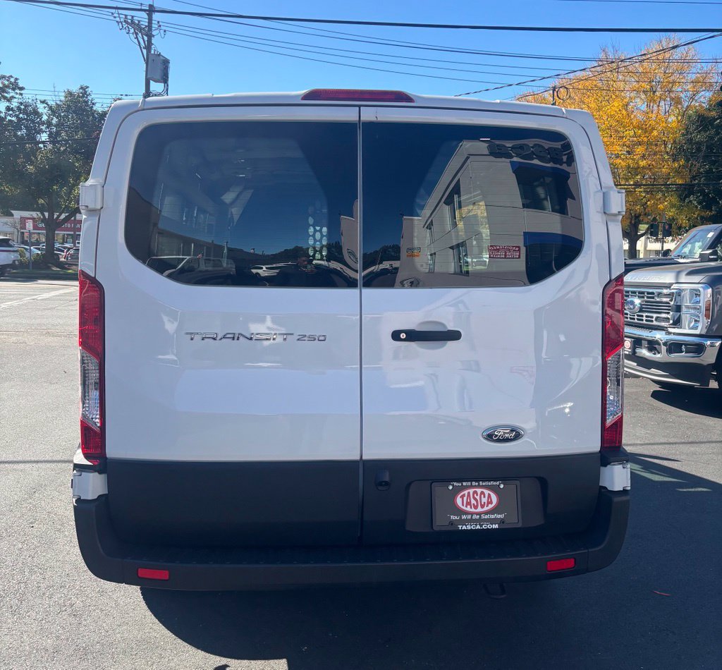Used 2025 Ford Transit 250 Low Roof w/ Exterior Upgrade Package RWD image 3