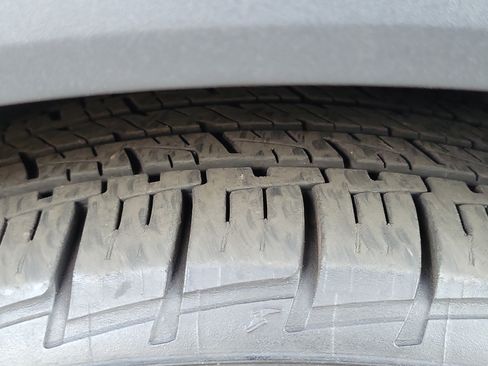 Used 2021 Ford Escape SE w/ SE Sport Appearance Package FWD image 8
