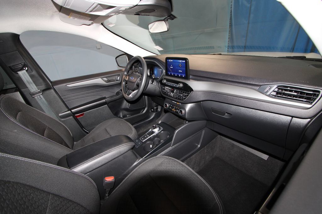 Used 2025 Ford Escape Active FWD image 19