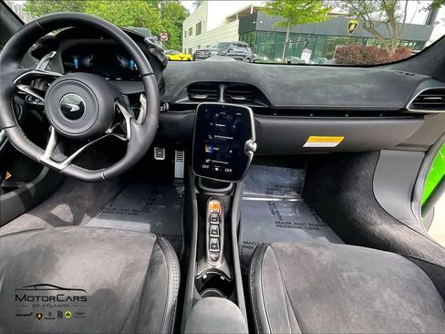 Used 2025 McLaren Artura Spider RWD image 14