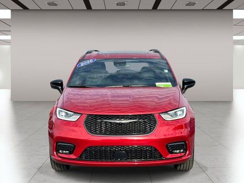 New 2026 Chrysler Pacifica Select AWD/4WD image 9