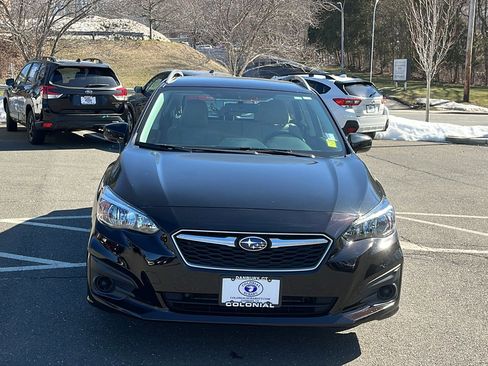 Used 2017 Subaru Impreza 2.0i Premium image 4