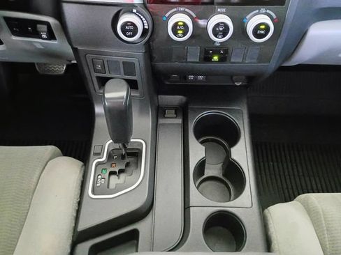 Used 2020 Toyota Sequoia SR5 RWD image 33