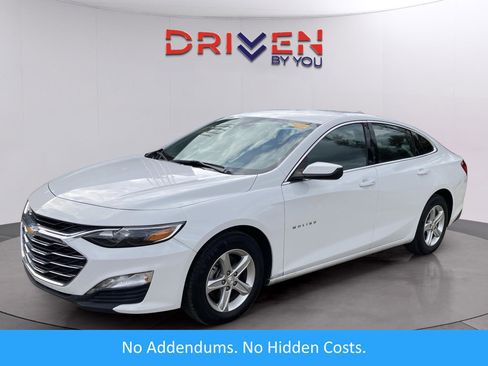 Used 2024 Chevrolet Malibu LT image 1