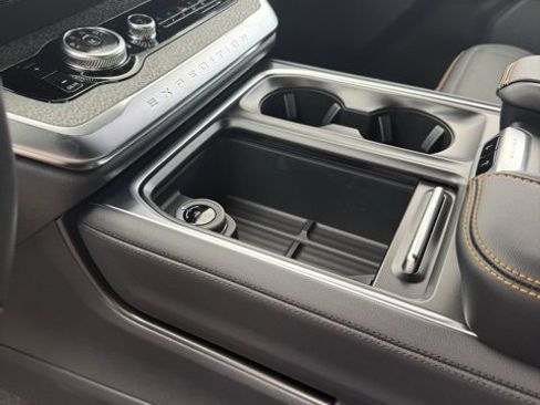 New 2026 Ford Expedition Tremor image 24