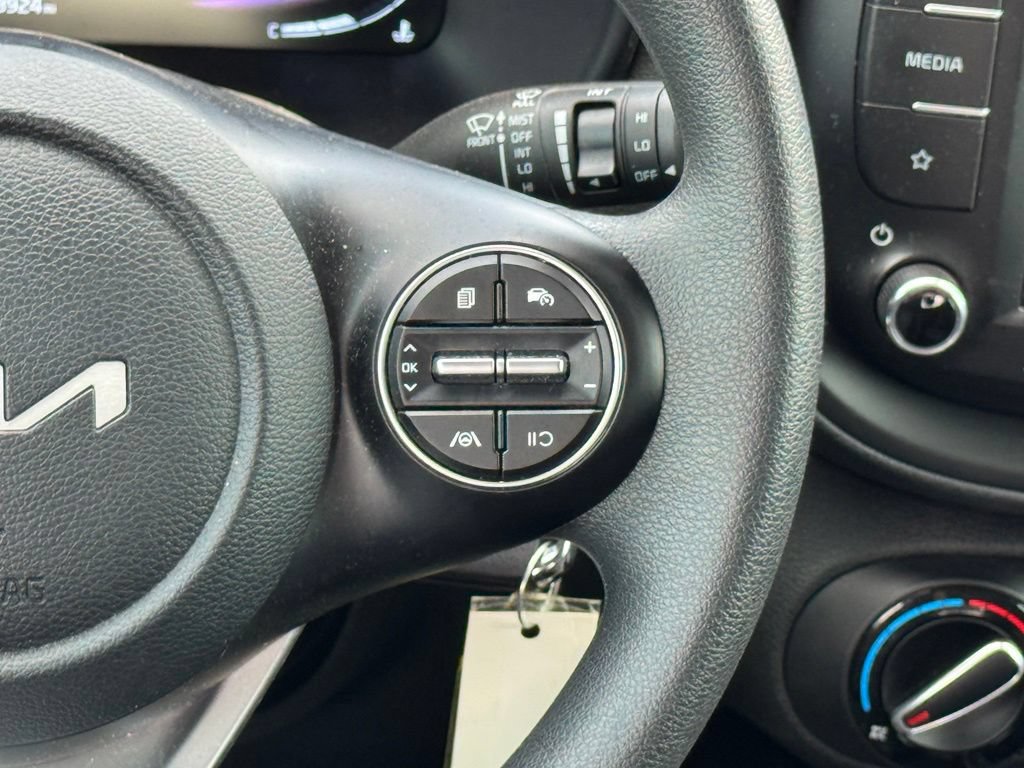 Used 2025 Kia Soul LX FWD image 26