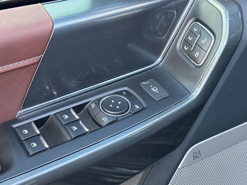 Used 2022 Ford F150 Lariat w/ Equipment Group 502A High image 12