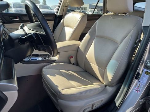 Used 2017 Subaru Outback 2.5i Limited AWD/4WD image 15