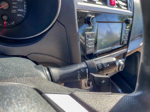 Used 2018 Subaru Outback 2.5i AWD/4WD image 16
