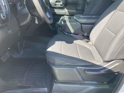 Used 2023 Chevrolet Silverado 2500 Custom w/ Custom Value Package AWD/4WD image 15