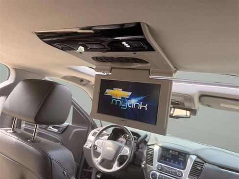 Used 2015 Chevrolet Suburban LT AWD/4WD image 14