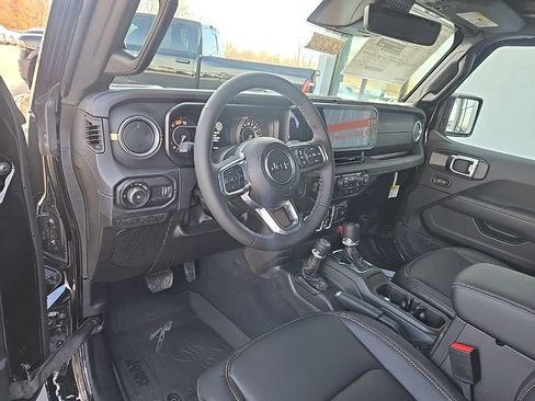 New 2026 Jeep Wrangler Unlimited Sahara AWD/4WD image 33