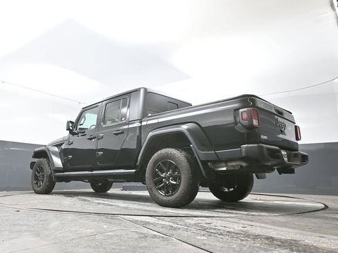 Used 2023 Jeep Gladiator Sport image 55