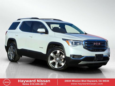Used 2017 GMC Acadia SLT image 1