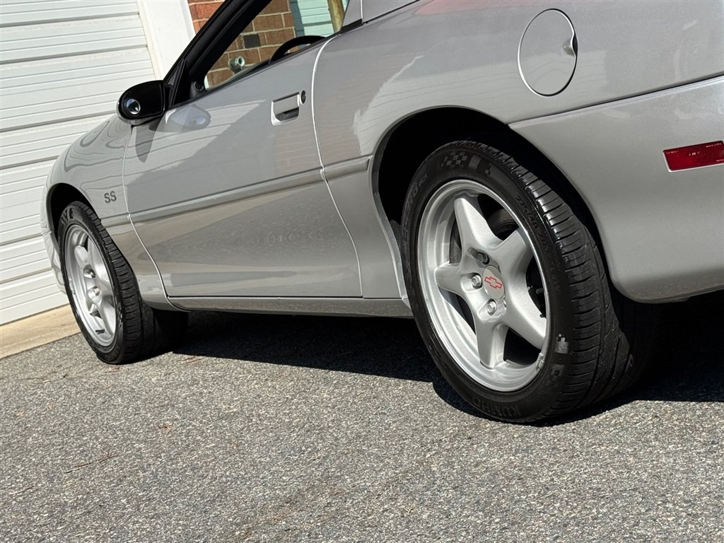 Used 1999 Chevrolet Camaro Z28 w/ SS Performance/Appearance Pkg RWD image 20