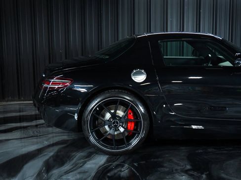 Used 2012 Mercedes-Benz SLS AMG Coupe image 7