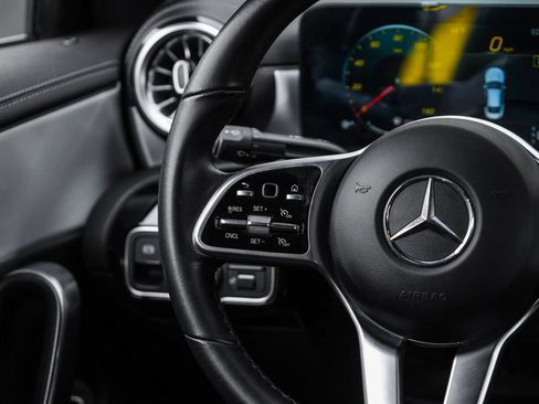 Used 2022 Mercedes-Benz CLA 250 image 21