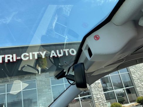 Used 2018 Subaru Forester 2.5i Premium image 19